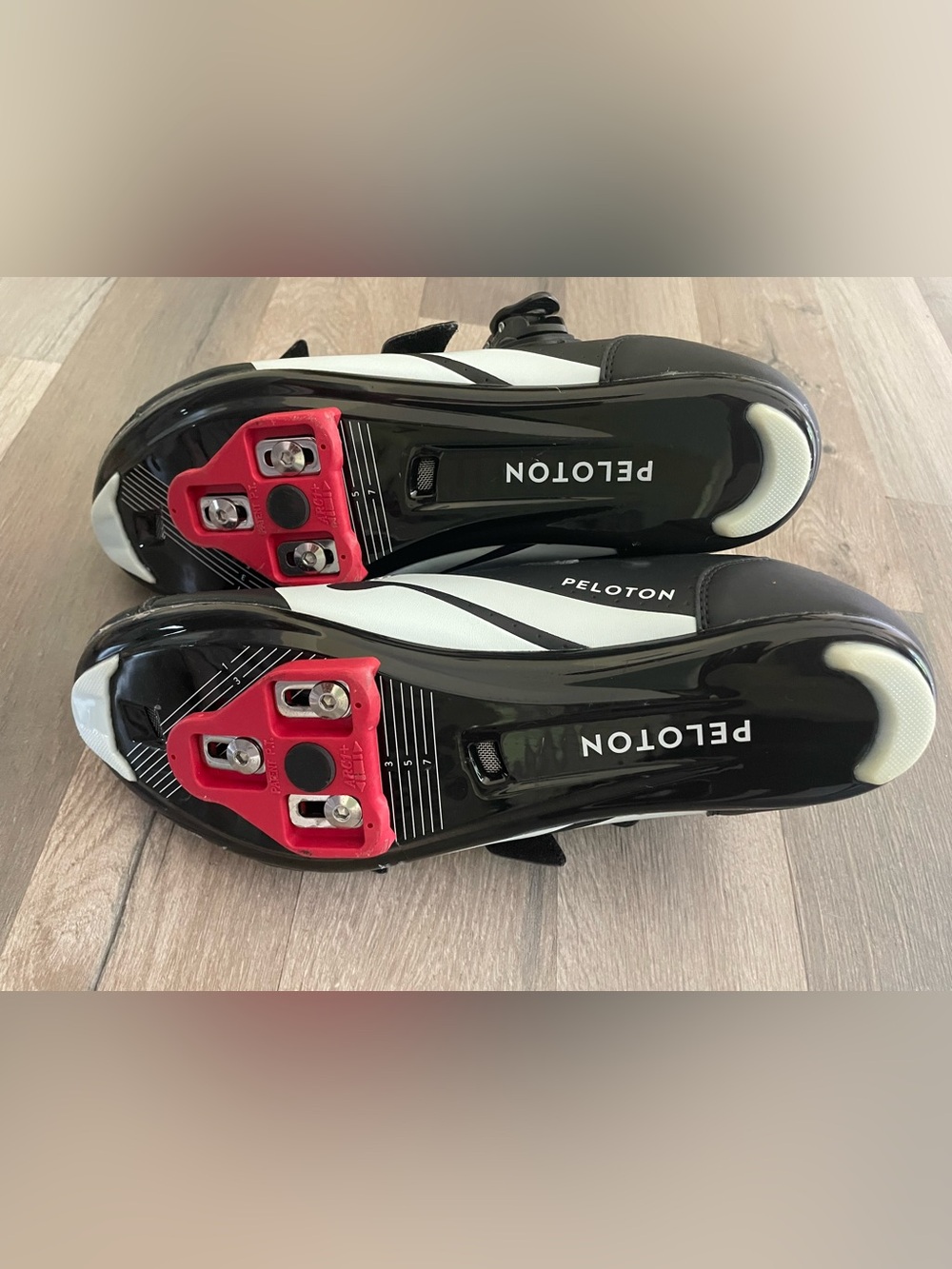 Men’s Peloton Cycling Shoes - Size 12 (46) - Picture 3 of 3